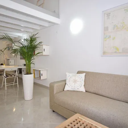 Holiday home Modern In Olh O With Terrace