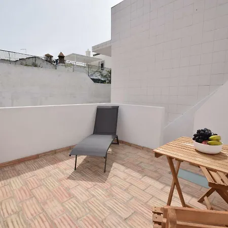 Modern In Olh O With Terrace