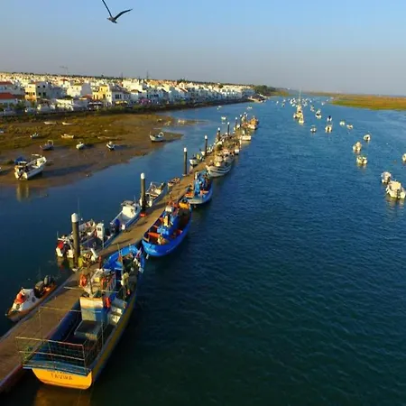 Peaceful Algarve Getaway 펜션 *